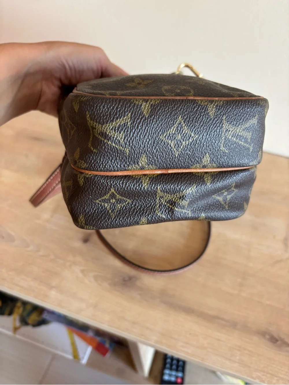 Authentic Louis Vuitton monogram crossbody